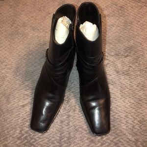 Gianni Bini Ankle Boots B6